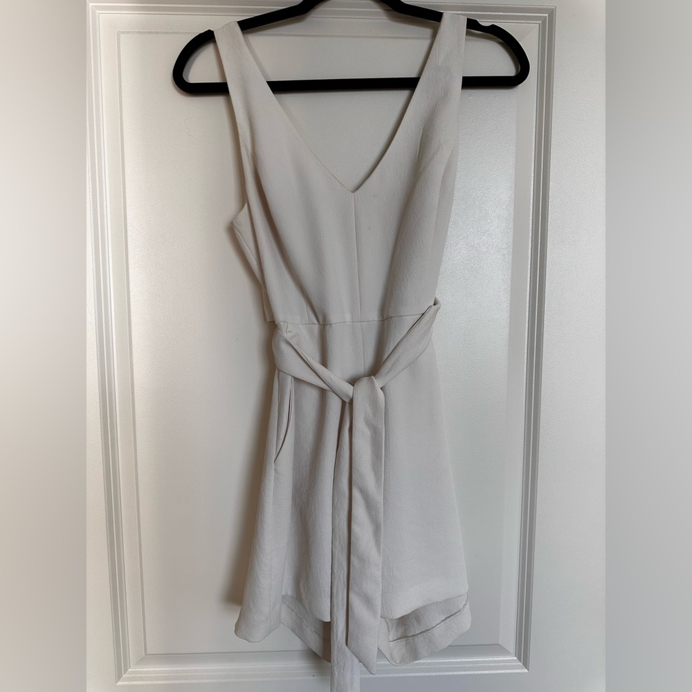 Aritzia Wilfred Écoulement Romper - White/Cream